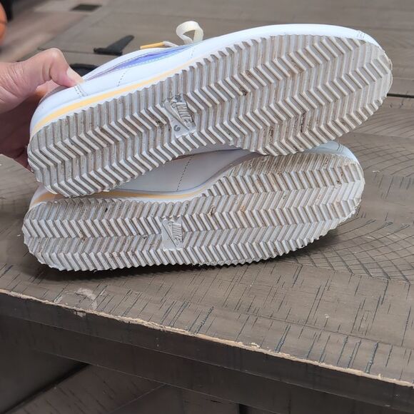 Nike Cortez Iridescent Pearl Butter Yellow Sneakers Sz 9 - Picture 10 of 12